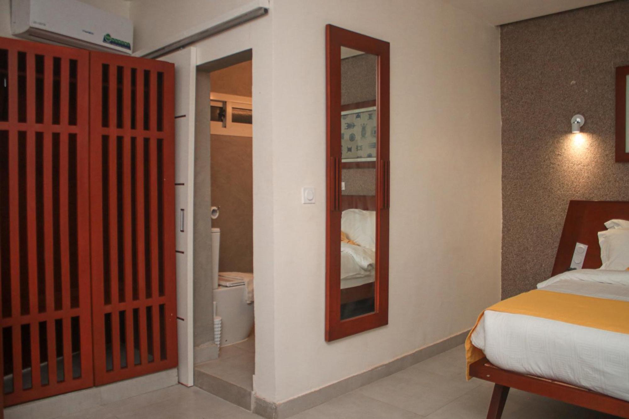 Enotel Beach Hotel San-Pedro Exterior photo