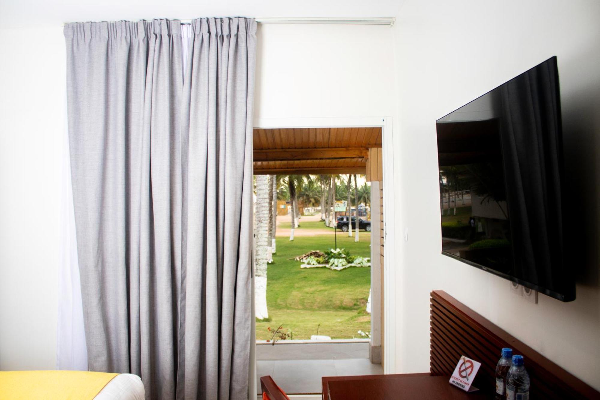 Enotel Beach Hotel San-Pedro Exterior photo